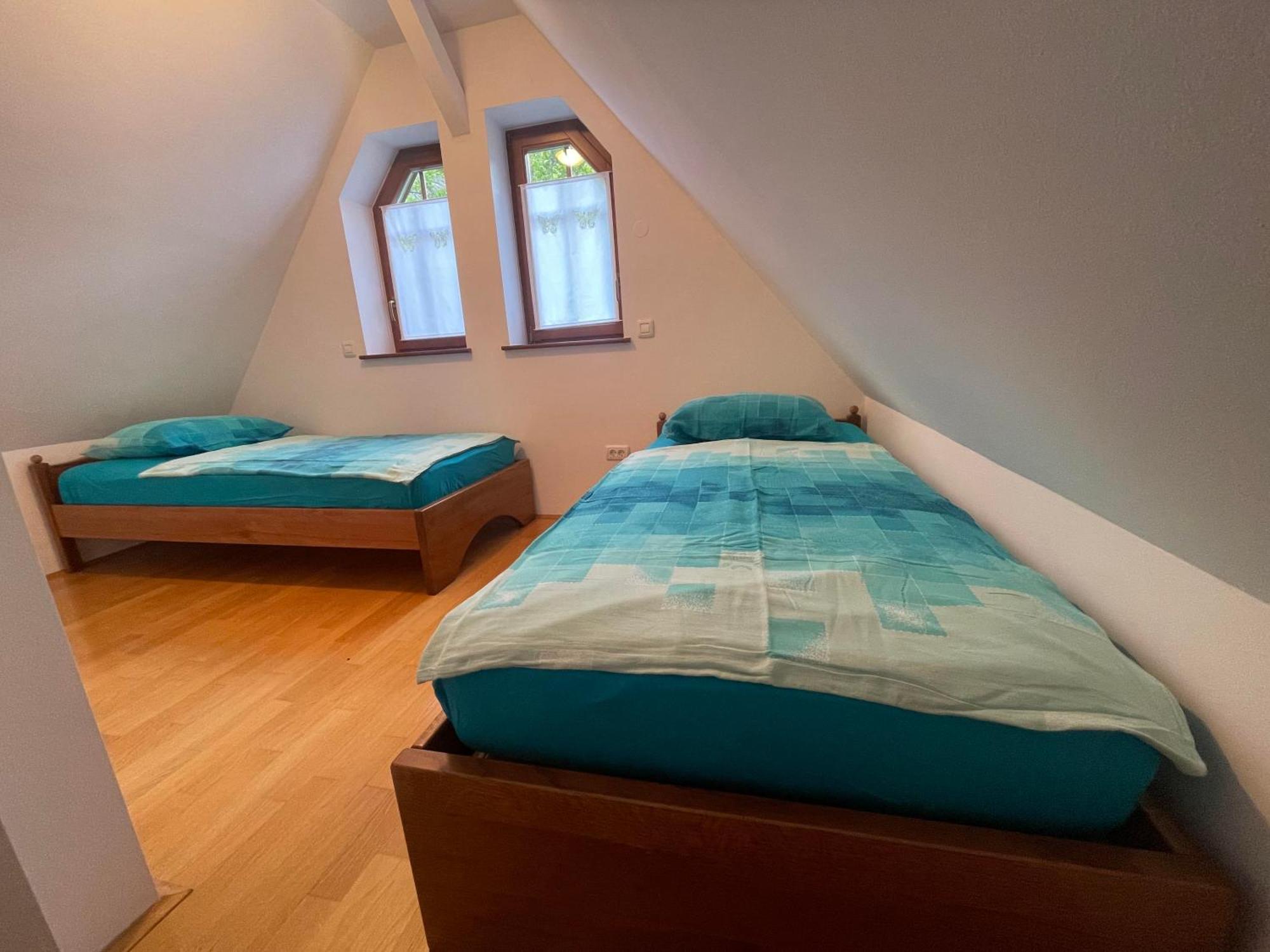 Hisa Kranjc Apartment โคบาริด ภายนอก รูปภาพ